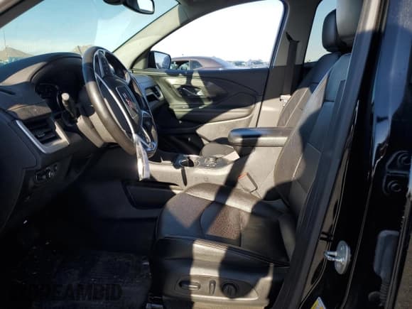 ✅ 2020 GMC Terrain SLT • VIN: 3GKALVEX2LL338901 • Lot: 47733685. Wystawiony na Copart z przebiegiem 27 220 mil. Bezpłatny archiwum sprzedaży aukcyjnych z USA i szczegółowy raport historii pojazdu na DreamBid. Zdjęcie 7.