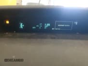 ✅ 2015 Toyota Prius Persona Series • VIN: JTDKN3DUXF0441345 • Lot: 80806775. Wystawiony na Copart z przebiegiem 118 194 mil. Bezpłatny archiwum sprzedaży aukcyjnych z USA i szczegółowy raport historii pojazdu na DreamBid. Zdjęcie 9.