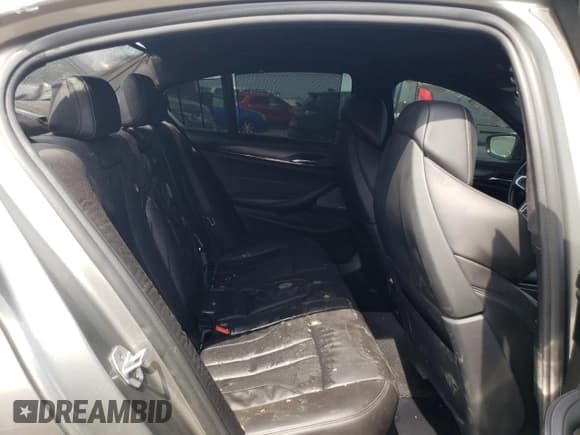 ✅ 2018 BMW M5 • VIN: WBSJF0C50JB283220 • Lot: 62178853. Wystawiony na Copart z przebiegiem Nie podano. Bezpłatny archiwum sprzedaży aukcyjnych z USA i szczegółowy raport historii pojazdu na DreamBid. Zdjęcie 10.