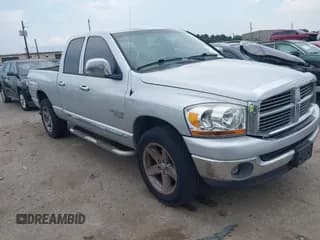 ✅ 2006 Dodge 1500 SLT • VIN: 1D7HA18N06J115907 • Лот: 43059151. Опубликован ранее на IAAI с пробегом 265 861 миль. Бесплатный доступ к архиву аукционных продаж из США и подробный отчёт об истории автомобиля на DreamBid. Изображение 1.