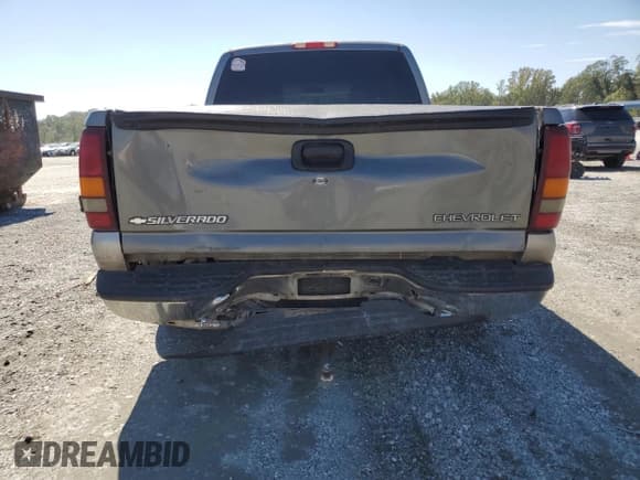 ✅ 2002 Chevrolet Silverado 1500 LS • VIN: 2GCEC19T221315633 • Lot: 84916865. Listed on Copart with 415,846 mi. Free auction sales archive from the USA and detailed vehicle history report at DreamBid. Image 6.