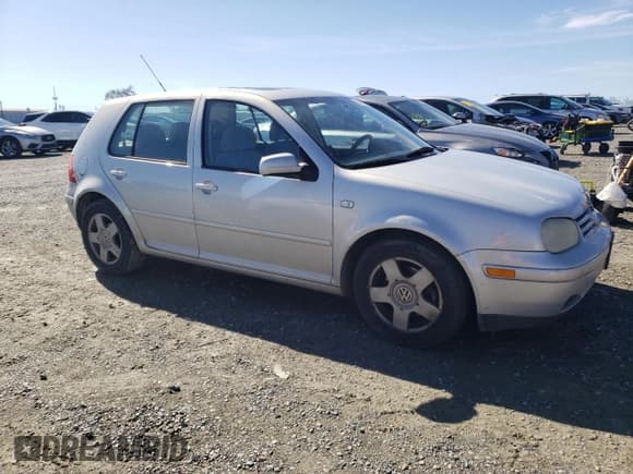 ✅ 2000 Volkswagen Golf • VIN: 9BWGC21J3Y4031231 • Лот: 46029215. Опубликован ранее на Copart с пробегом 220 038 миль. Бесплатный доступ к архиву аукционных продаж из США и подробный отчёт об истории автомобиля на DreamBid. Изображение 4.