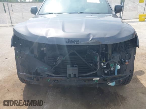 ✅ 2018 Jeep Grand Cherokee Laredo E • VIN: 1C4RJFAG7JC294905 • Lot: 42452977. Listed on IAAI with 75,916 mi. Free auction sales archive from the USA and detailed vehicle history report at DreamBid. Image 6.