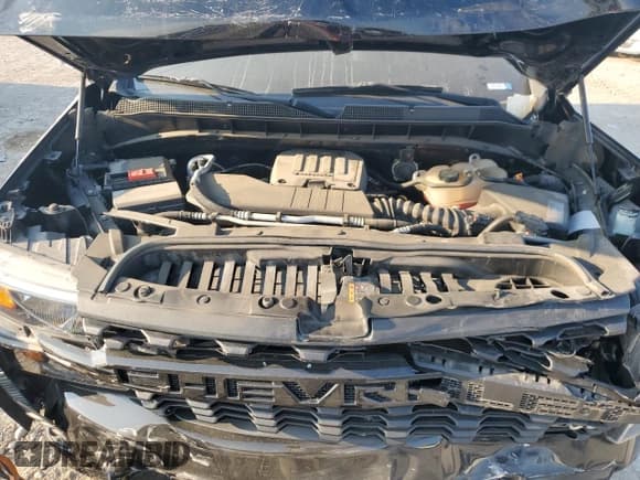 ✅ 2021 Chevrolet Silverado 1500 Custom • VIN: 1GCRYBEK9MZ192459 • Lot: 66268034. Wystawiony na Copart z przebiegiem 40 993 mil. Bezpłatny archiwum sprzedaży aukcyjnych z USA i szczegółowy raport historii pojazdu na DreamBid. Zdjęcie 13.