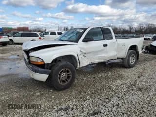 ✅ 2002 Dodge Dakota Sport • VIN: 1B7GG32N02S520775 • Lot: 43076385. Wystawiony na Copart z przebiegiem 154 122 mil. Bezpłatny archiwum sprzedaży aukcyjnych z USA i szczegółowy raport historii pojazdu na DreamBid. Zdjęcie 1.