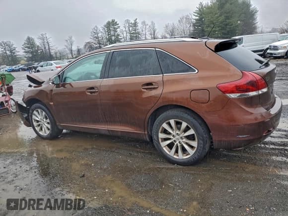 ✅ 2013 Toyota Venza LE • VIN: 4T3ZA3BB0DU080230 • Lot: 94417905. Listed on Copart with 214,326 mi. Free auction sales archive from the USA and detailed vehicle history report at DreamBid. Image 2.