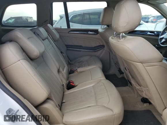 ✅ 2014 Mercedes-Benz GL 450 • VIN: 4JGDF7CE7EA381844 • Lot: 87366545. Wystawiony na Copart z przebiegiem 195 075 mil. Bezpłatny archiwum sprzedaży aukcyjnych z USA i szczegółowy raport historii pojazdu na DreamBid. Zdjęcie 11.