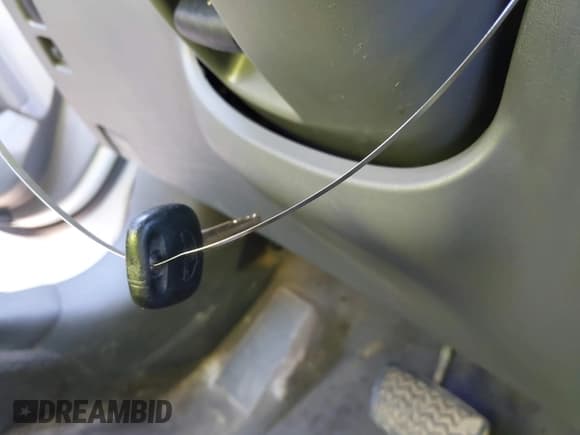 ✅ 2006 Toyota Solara SE • VIN: 4T1CE30P56U656687 • Lot: 41751810. Wystawiony na IAAI z przebiegiem 234 904 mil. Bezpłatny archiwum sprzedaży aukcyjnych z USA i szczegółowy raport historii pojazdu na DreamBid. Zdjęcie 11.