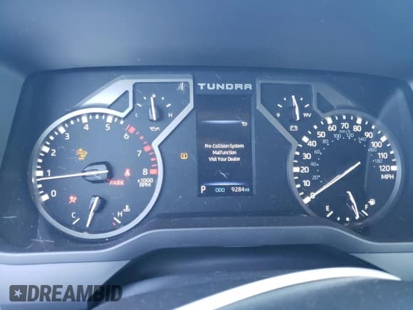 ✅ 2024 Toyota Tundra SR5 • VIN: 5TFLA5DB1RX209450 • Lot: 81627945. Wystawiony na Copart z przebiegiem 9 284 mil. Bezpłatny archiwum sprzedaży aukcyjnych z USA i szczegółowy raport historii pojazdu na DreamBid. Zdjęcie 9.