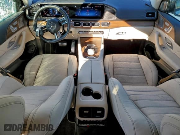 ✅ 2024 Mercedes-Benz GLS 580 • VIN: 4JGFF8FE5RB125700 • Lot: 93469635. Wystawiony na Copart z przebiegiem 26 789 mil. Bezpłatny archiwum sprzedaży aukcyjnych z USA i szczegółowy raport historii pojazdu na DreamBid. Zdjęcie 8.