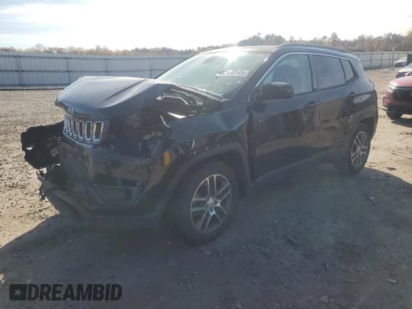 ✅ 2019 Jeep Compass Latitude • VIN: 3C4NJCBB4KT706462 • Lot: 90300245. Wystawiony na Copart z przebiegiem Nie podano. Bezpłatny archiwum sprzedaży aukcyjnych z USA i szczegółowy raport historii pojazdu na DreamBid. Zdjęcie 1.