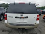 ✅ 2007 Ford Expedition Eddie Bauer • VIN: 1FMFU18547LA37304 • Lot: 68783385. Wystawiony na Copart z przebiegiem 133 421 mil. Bezpłatny archiwum sprzedaży aukcyjnych z USA i szczegółowy raport historii pojazdu na DreamBid. Zdjęcie 6.