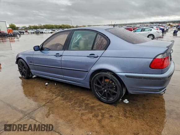 ✅ 2000 BMW 3 Series 323i • VIN: WBAAM3341YCD57688 • Lot: 94039235. Wystawiony na Copart z przebiegiem 130 335 mil. Bezpłatny archiwum sprzedaży aukcyjnych z USA i szczegółowy raport historii pojazdu na DreamBid. Zdjęcie 2.