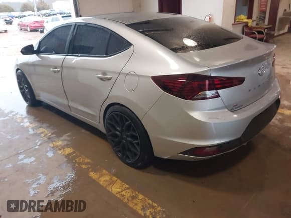 ✅ 2019 Hyundai Elantra SE • VIN: 5NPD74LF7KH448066 • Lot: 41715647. Listed on IAAI with 73,317 mi. Free auction sales archive from the USA and detailed vehicle history report at DreamBid. Image 3.
