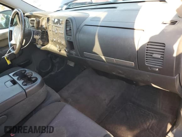 ✅ 2013 Chevrolet Silverado 1500 LT • VIN: 1GCNKSE07DZ357391 • Lot: 82568825. Listed on Copart with 80,176 mi. Free auction sales archive from the USA and detailed vehicle history report at DreamBid. Image 8.