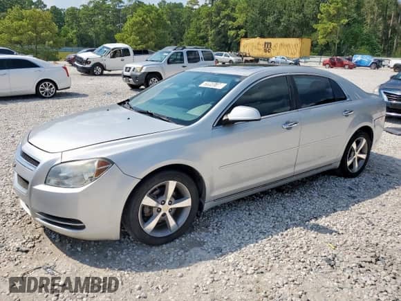 2012 Chevrolet Malibu 1LT z VIN 1G1ZC5EU6CF116093, wystawiony jako Copart lot #80727035 z przebiegiem 260 021 mil mil oraz Szkoda całkowita • Salvage title. Historia ofert i sprzedaży dostępna na DreamBid. Obrazek 1.