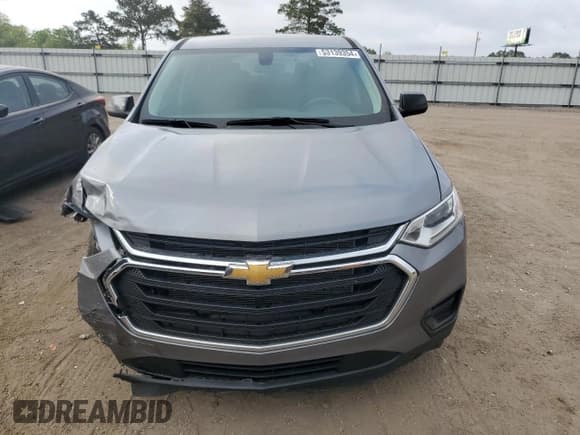 ✅ 2021 Chevrolet Traverse LS • VIN: 1GNERFKW7MJ116870 • Lot: 53139354. Wystawiony na Copart z przebiegiem 41 086 mil. Bezpłatny archiwum sprzedaży aukcyjnych z USA i szczegółowy raport historii pojazdu na DreamBid. Zdjęcie 5.