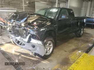 ✅ 2004 Dodge Dakota SLT • VIN: 1D7HG42N54S675034 • Lot: 85963344. Wystawiony na Copart z przebiegiem 97 478 mil. Bezpłatny archiwum sprzedaży aukcyjnych z USA i szczegółowy raport historii pojazdu na DreamBid. Zdjęcie 1.