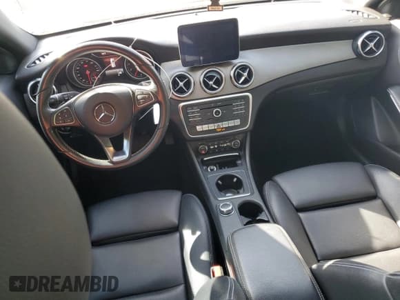 ✅ 2018 Mercedes-Benz GLA 250 • VIN: WDCTG4EB4JJ453070 • Lot: 82570835. Listed on Copart with 61,063 mi. Free auction sales archive from the USA and detailed vehicle history report at DreamBid. Image 8.