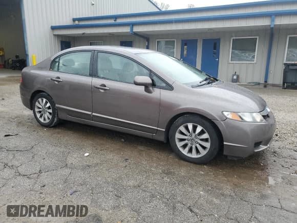 ✅ 2011 Honda Civic EX • VIN: 2HGFA1F88BH500921 • Lot: 90599675. Listed on Copart with 250,009 mi. Free auction sales archive from the USA and detailed vehicle history report at DreamBid. Image 4.