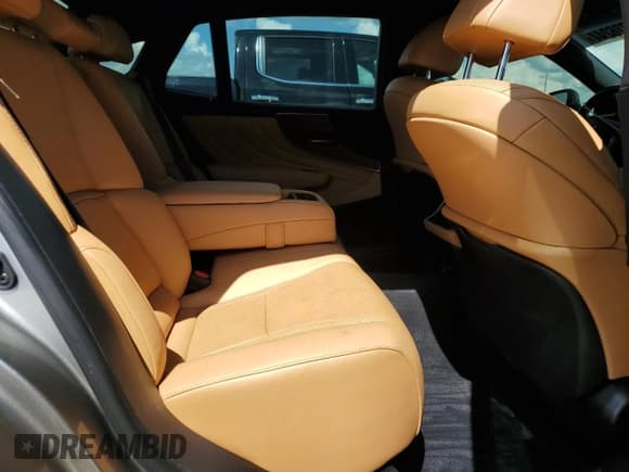 ✅ 2022 Lexus LS 500 • VIN: JTHD51FF5N5017406 • Lot: 73726244. Wystawiony na Copart z przebiegiem 6 218 mil. Bezpłatny archiwum sprzedaży aukcyjnych z USA i szczegółowy raport historii pojazdu na DreamBid. Zdjęcie 10.