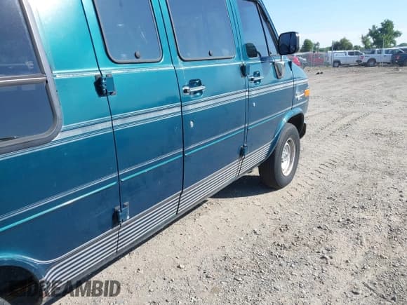 ✅ 1995 Chevrolet Chevy Van • VIN: 1GBEG25K4SF160636 • Лот: 42537984. Опубликован ранее на IAAI с пробегом 152 069 миль. Бесплатный доступ к архиву аукционных продаж из США и подробный отчёт об истории автомобиля на DreamBid. Изображение 14.