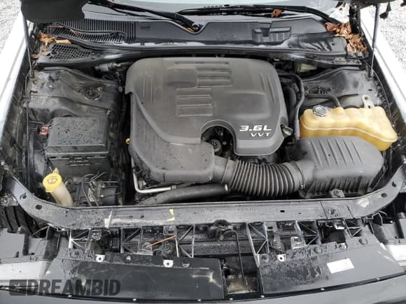 ✅ 2014 Dodge Challenger SXT • VIN: 2C3CDYAG7EH208945 • Lot: 81298214. Wystawiony na Copart z przebiegiem Nie podano. Bezpłatny archiwum sprzedaży aukcyjnych z USA i szczegółowy raport historii pojazdu na DreamBid. Zdjęcie 12.