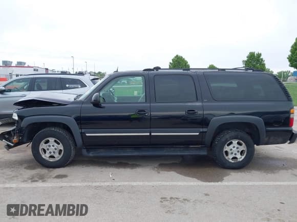 ✅ 2004 Chevrolet Suburban LT • VIN: 1GNFK16ZX4J291419 • Лот: 42163331. Опубликован ранее на IAAI с пробегом 235 054 миль. Бесплатный доступ к архиву аукционных продаж из США и подробный отчёт об истории автомобиля на DreamBid. Изображение 14.