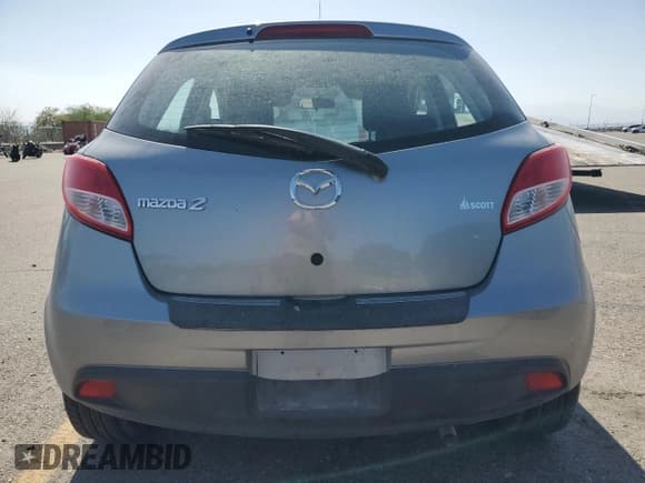 ✅ 2012 Mazda 2 Sport • VIN: JM1DE1KZXC0152070 • Лот: 71793854. Опубликован ранее на Copart с пробегом 127 833 миль. Бесплатный доступ к архиву аукционных продаж из США и подробный отчёт об истории автомобиля на DreamBid. Изображение 6.