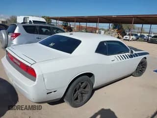 ✅ 2012 Dodge Challenger SXT • VIN: 2C3CDYAG8CH268424 • Lot: 41370267. Wystawiony na IAAI z przebiegiem 201 094 mil. Bezpłatny archiwum sprzedaży aukcyjnych z USA i szczegółowy raport historii pojazdu na DreamBid. Zdjęcie 4.