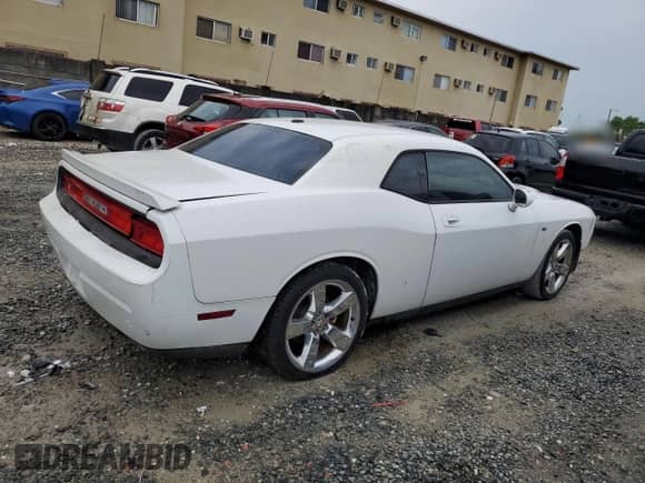 2010 Dodge Challenger R/T Classic z VIN 2B3CJ5DT2AH314131, wystawiony jako Copart lot #71792124 z przebiegiem Nie podano mil oraz Czysty tytuł • Clean title. Historia ofert i sprzedaży dostępna na DreamBid. Obrazek 3.