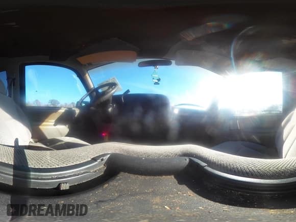 ✅ 1996 GMC Sierra 1500 • VIN: 2GTEC19R9T1541142 • Lot: 41375900. Wystawiony na IAAI z przebiegiem 292 893 mil. Bezpłatny archiwum sprzedaży aukcyjnych z USA i szczegółowy raport historii pojazdu na DreamBid. Zdjęcie 18.