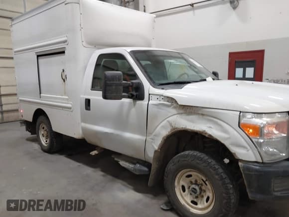 ✅ 2015 Ford F-250 XL • VIN: 1FDBF2B62FED21615 • Lot: 42179503. Listed on IAAI with 417,271 mi. Free auction sales archive from the USA and detailed vehicle history report at DreamBid. Image 6.