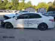 2020 Toyota Camry Hybrid SE z VIN 4T1J31AK6LU536333, wystawiony jako IAAI lot #43088914 z przebiegiem 73 421 mil mil oraz . Historia ofert i sprzedaży dostępna na DreamBid. Obrazek 14.