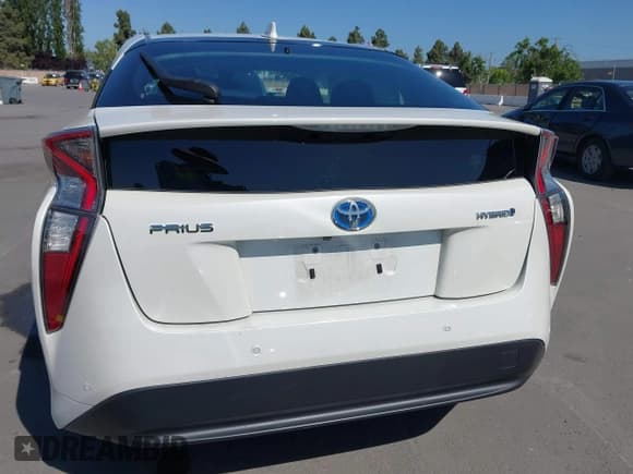 ✅ 2018 Toyota Prius Two • VIN: JTDKBRFU9J3063860 • Лот: 42205159. Опубликован ранее на IAAI с пробегом 26 076 миль. Бесплатный доступ к архиву аукционных продаж из США и подробный отчёт об истории автомобиля на DreamBid. Изображение 16.
