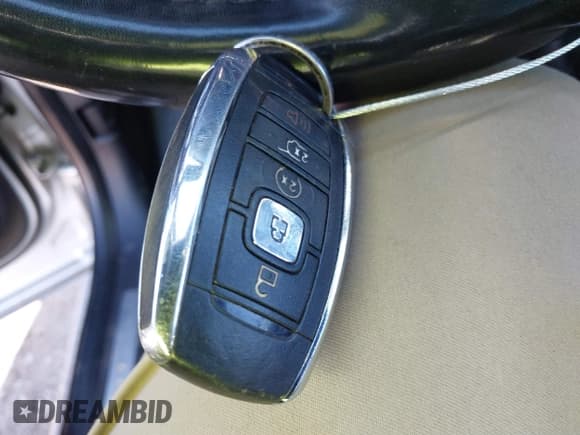 ✅ 2018 Lincoln Navigator Select • VIN: 5LMJJ2JT9JEL11249 • Lot: 41367084. Listed on IAAI with 97,625 mi. Free auction sales archive from the USA and detailed vehicle history report at DreamBid. Image 11.