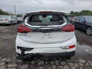 ✅ 2017 Chevrolet Bolt EV Premier • VIN: 1G1FX6S07H4141943 • Lot: 52696674. Wystawiony na Copart z przebiegiem 77 011 mil. Bezpłatny archiwum sprzedaży aukcyjnych z USA i szczegółowy raport historii pojazdu na DreamBid. Zdjęcie 6.