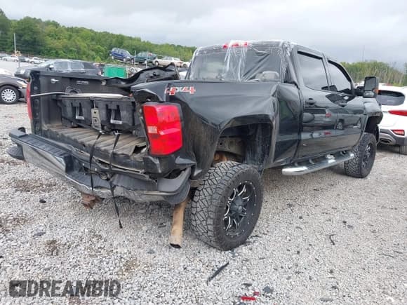 ✅ 2017 Chevrolet Silverado 2500HD Work Truck • VIN: 1GC1KUEG9HF105401 • Лот: 42952053. Опубликован ранее на IAAI с пробегом 84 654 миль. Бесплатный доступ к архиву аукционных продаж из США и подробный отчёт об истории автомобиля на DreamBid. Изображение 4.