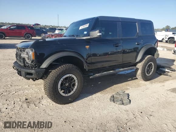 ✅ 2024 Ford Bronco Badlands • VIN: 1FMEE9BPXRLA90299 • Lot: 47808985. Listed on Copart with 2,541 mi. Free auction sales archive from the USA and detailed vehicle history report at DreamBid. Image 1.