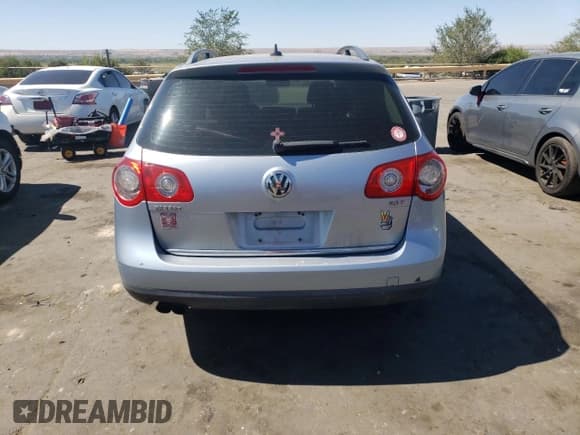 ✅ 2008 Volkswagen Passat Komfort • VIN: WVWLK73C58E003965 • Лот: 72969484. Опубликован ранее на Copart с пробегом 135 998 миль. Бесплатный доступ к архиву аукционных продаж из США и подробный отчёт об истории автомобиля на DreamBid. Изображение 6.