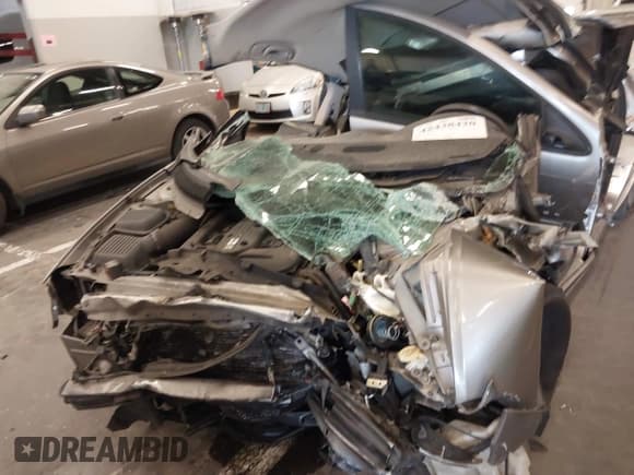 ✅ 1999 Chrysler 300M M • VIN: 2C3HE66G5XH732243 • Lot: 42438420. Wystawiony na IAAI z przebiegiem Nie podano. Bezpłatny archiwum sprzedaży aukcyjnych z USA i szczegółowy raport historii pojazdu na DreamBid. Zdjęcie 6.