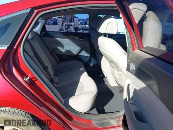 ✅ 2015 Hyundai Sonata Sport • VIN: 5NPE34AF3FH082342 • Lot: 43558606. Listed on IAAI with 151,493 mi. Free auction sales archive from the USA and detailed vehicle history report at DreamBid. Image 8.