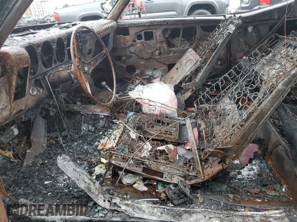 ✅ 1970 Pontiac GTO • VIN: 242370Z111774 • Лот: 44573755. Опубликован ранее на Copart с пробегом Не указан. Бесплатный доступ к архиву аукционных продаж из США и подробный отчёт об истории автомобиля на DreamBid. Изображение 7.