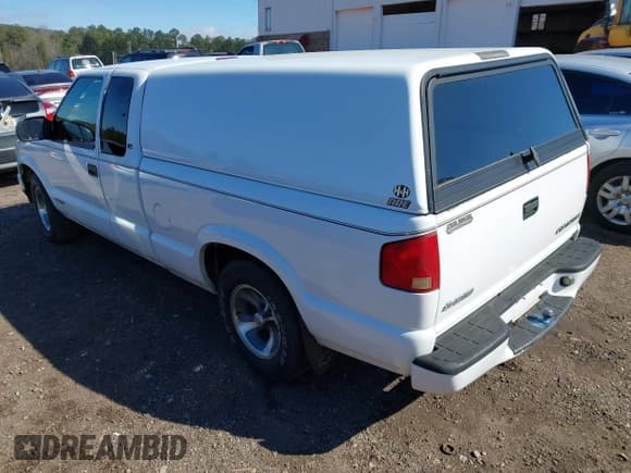 ✅ 2003 Chevrolet S-10 LS • VIN: 1GCCS19X638231181 • Лот: 41616836. Опубликован ранее на IAAI с пробегом Не указан. Бесплатный доступ к архиву аукционных продаж из США и подробный отчёт об истории автомобиля на DreamBid. Изображение 3.