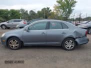 ✅ 2005 Volkswagen Jetta • VIN: 3VWST71K05M647895 • Lot: 43286963. Listed on IAAI with 194,651 mi. Free auction sales archive from the USA and detailed vehicle history report at DreamBid. Image 14.