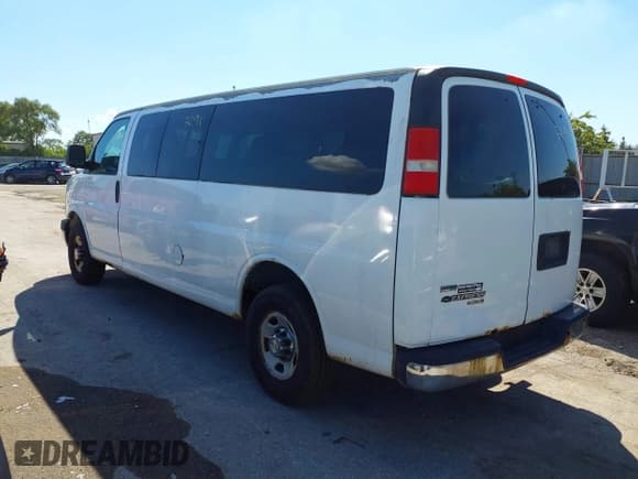 ✅ 2010 Chevrolet Express Passenger LT • VIN: 1GA2G1DG6A1150054 • Lot: 43123291. Wystawiony na IAAI z przebiegiem 210 243 mil. Bezpłatny archiwum sprzedaży aukcyjnych z USA i szczegółowy raport historii pojazdu na DreamBid. Zdjęcie 3.