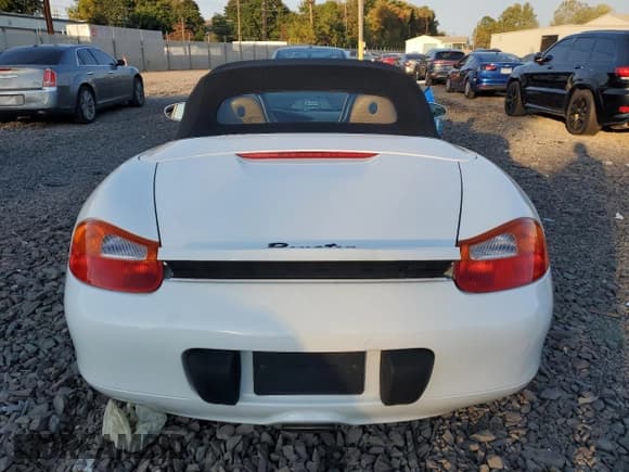 ✅ 2002 Porsche Boxster • VIN: WP0CA29802U625055 • Lot: 75728304. Wystawiony na Copart z przebiegiem 60 531 mil. Bezpłatny archiwum sprzedaży aukcyjnych z USA i szczegółowy raport historii pojazdu na DreamBid. Zdjęcie 6.