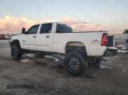 ✅ 2006 Chevrolet Silverado 2500HD LT3 • VIN: 1GCHK23D56F156919 • Lot: 84831324. Wystawiony na Copart z przebiegiem Nie podano. Bezpłatny archiwum sprzedaży aukcyjnych z USA i szczegółowy raport historii pojazdu na DreamBid. Zdjęcie 2.