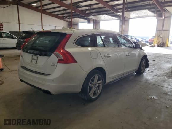 ✅ 2015 Volvo V60 T5 Premier Plus • VIN: YV1612SC2F1193341 • Lot: 79799414. Listed on Copart with 89,544 mi. Free auction sales archive from the USA and detailed vehicle history report at DreamBid. Image 3.