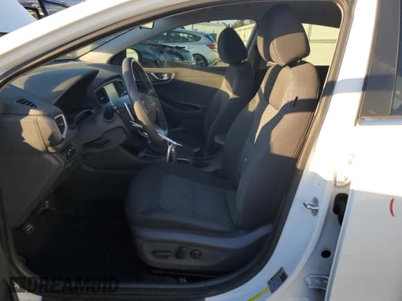 ✅ 2019 Hyundai Ioniq SEL • VIN: KMHC75LC1KU134244 • Lot: 83641544. Wystawiony na Copart z przebiegiem 74 875 mil. Bezpłatny archiwum sprzedaży aukcyjnych z USA i szczegółowy raport historii pojazdu na DreamBid. Zdjęcie 7.